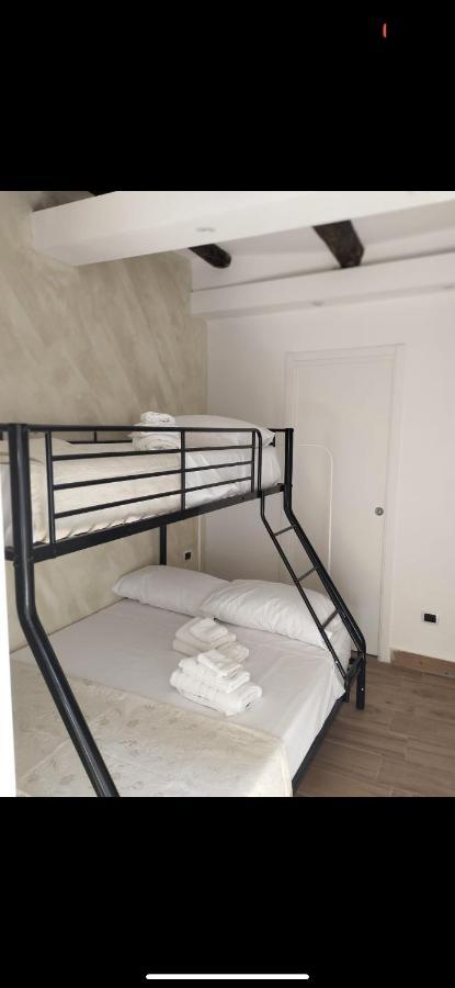 Casa Nina- Camera Capri Apartment เนเปิลส์ ภายนอก รูปภาพ
